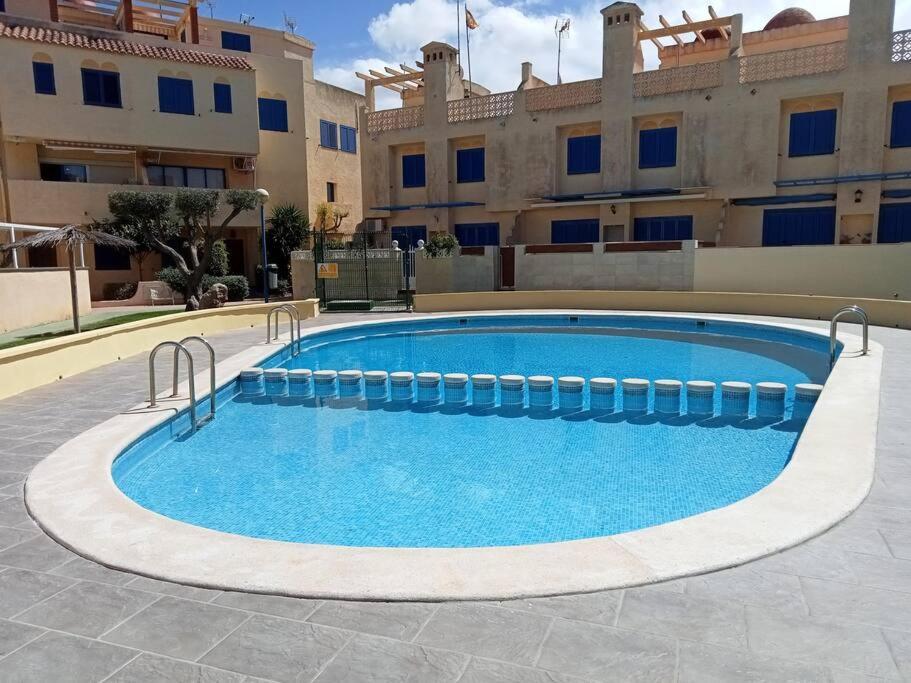 Apartamento En Los Nietos Con Piscina Comunitaria. Екстериор снимка