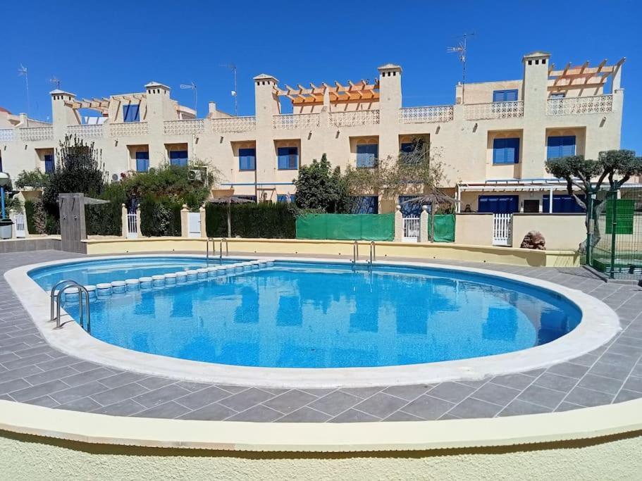 Apartamento En Los Nietos Con Piscina Comunitaria. Екстериор снимка
