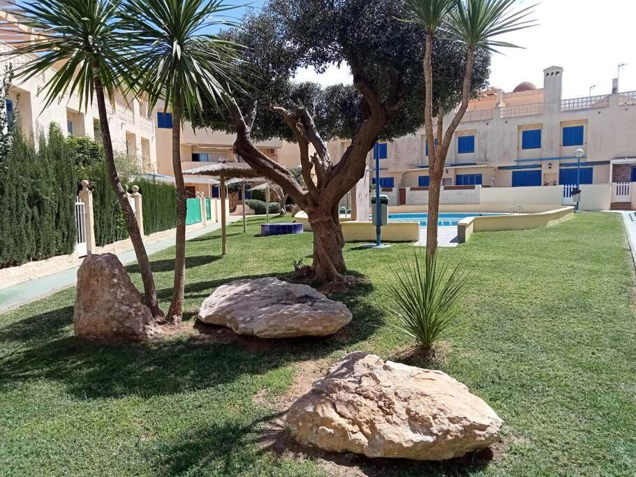 Apartamento En Los Nietos Con Piscina Comunitaria. Екстериор снимка